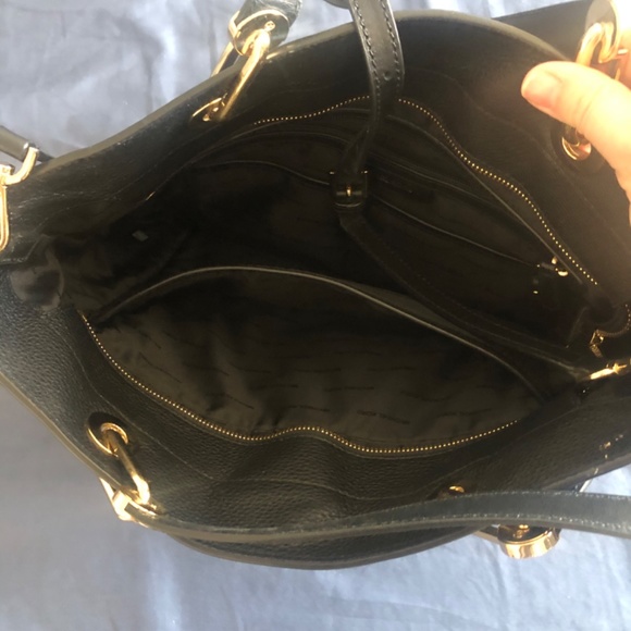 Black Michael Kors Large Handbag Purse - Picture 3 of 5